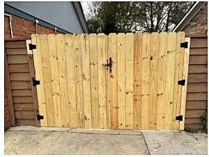 Wood Fencing 15